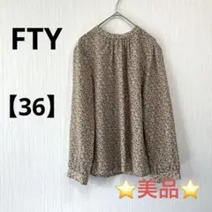 a982 美品　FTY 【36】 ブラウス　薄手　総柄　サラサラ　クルーネック