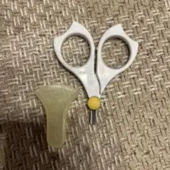 赤ちゃん用爪切り ホワイト キャップ付き