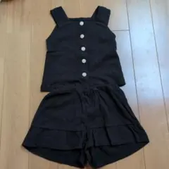 devilock黒のノースリーブトップスとショートパンツセットアップ