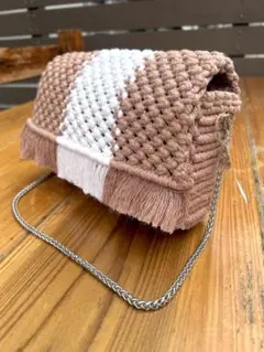 Item thumbnail for item e3d888cd-a33c-407a-8ae1-f95e91525a4f