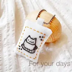 刺繍キーホルダー＊ハンドメイド＊カフェ猫＊コーヒーカップ＊ネコ