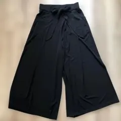 ホリデイ　サン　ブラック ガウチョパンツ リボン付き