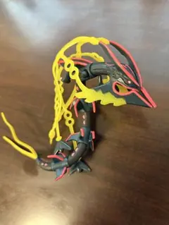 モンコレ　当選品　黒いメガレックウザ　ゲンシカイオーガ