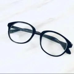 伊達メガネ