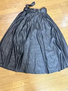 黒 レザー フレアスカート ベルト付き