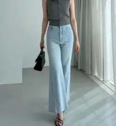 SNIDEL Sustainableストレッチフレアデニムパンツ LBLU 1
