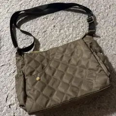サロンドルバン　ナイロン　ショルダーバッグ　キルティング　バッグ