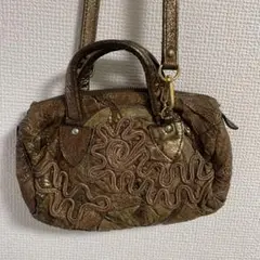 ブラウン刺繍入り合成皮革バッグ
