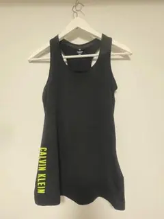 Calvin Klein ブラック タンクトップ