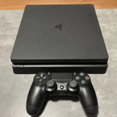 PlayStation 4 Slim 本体とコントローラー