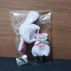 Item thumbnail for item bfee2f3d-c2e3-4a84-93e6-a49cc48a0a7d