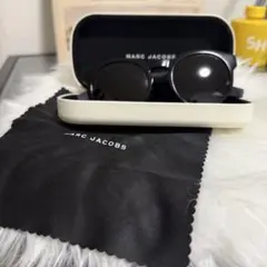 MARC JACOBS ブラックサングラス