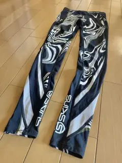 SKINS レディースタイツ Sサイズ