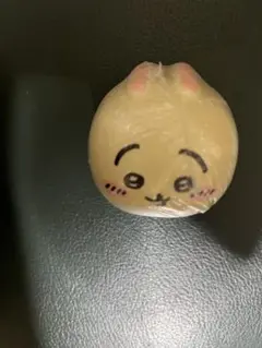ちいかわ ガチャ 貯金箱 うさぎ