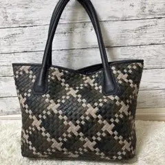 Item thumbnail for item 4e28afd4-9c81-4f71-b90e-8d6567b7b194