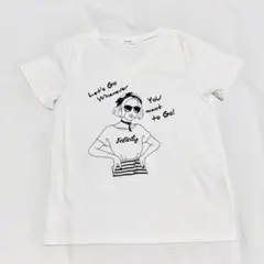 Ｖネック　カジュアル プリントTシャツ ホワイト　白Tシャツ
