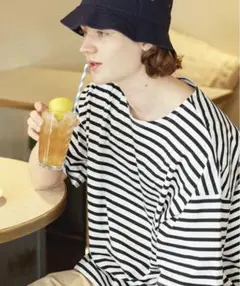 美品　オーバーサイズ ボーダー ワイド　tシャツ
