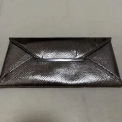 ⭐️断捨離セール⭐ BCBG MAXAZRIAメタリッククラッチバッグ