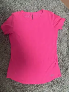 Under Armour HEATGEAR ピンク トップス SM