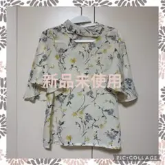 新品未使用★花柄五分袖ブラウス