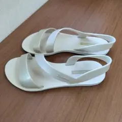 Ipanema シルバー フラットサンダル