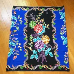 タイで購入した鮮やかな生地 106×83(2枚分)