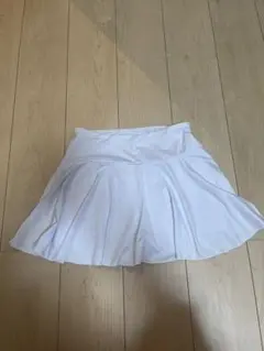 テニススコート　白