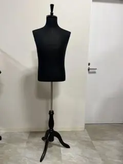 黒いボディトルソー 木製スタンド付き
