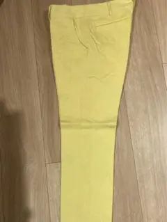 イエロー　ズボン