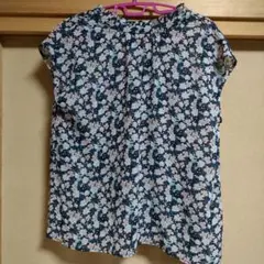 春夏　花柄ノースリーブシャツ ネイビー