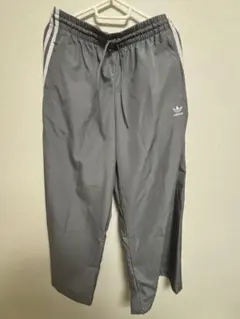 adidas レディース　ズボン