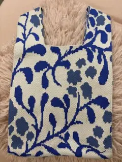 青と白の花柄ニットトートバッグ