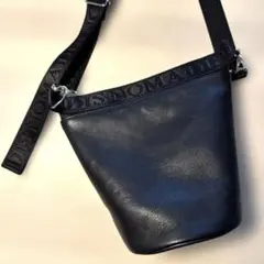 NOMADIS ショルダーバッグ