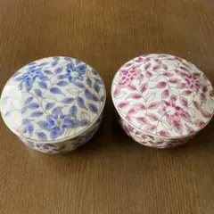 新品未使用　蓋付き陶器の食器　ペア