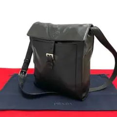 極 美品 プラダ ロゴ 刻印 レザー ミニ ショルダーバッグ サコッシュ 黒