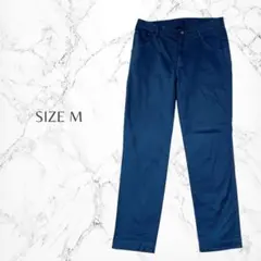 シンプル　無地　カジュアル　普段使い　差し色　ストレッチ　ストレートパンツ　M