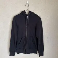 ユニクロ　パーカー　黒