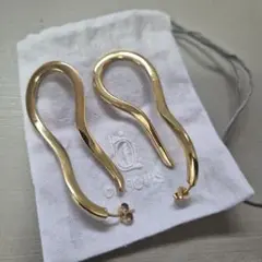 BLANC IRIS HARICOT PIERCE ゴールドピアス