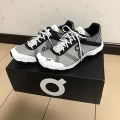 新品未使用 Onスニーカー22.5㎝