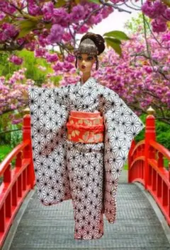 バービー着物(白の麻の葉柄)8日3日～5日までセール(*´︶`*)ノ