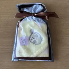 ちいかわ　ウサギデザインのイエロータオル