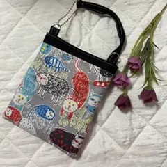 スマホポーチ　ハンドメイド（猫柄）