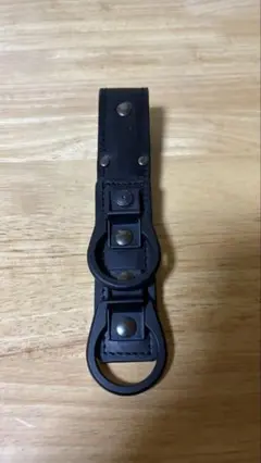 警棒吊り(角度調節可)と警棒落下防止バンド 警棒吊り(角度調節可)と警棒落下防止バンド
