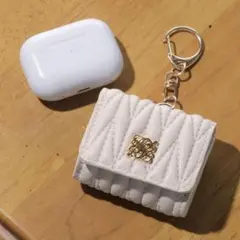 AirPodsケース キルティング バッグチャーム アイボリー ほぼ未使用
