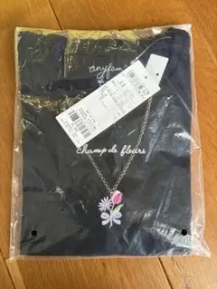 割引新品タグ付きanyfam 刺繍付きTシャツ 150cm ネイビー