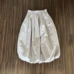 グレー フレアスカート バルーンシルエット