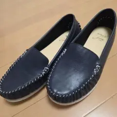 【新品未使用 】エンチャンテッド フラット プレーンモカシン ネイビー 23.5