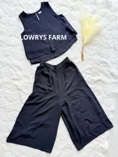 LOWRYS FARM黒 シフォン Vネック セットアップ
