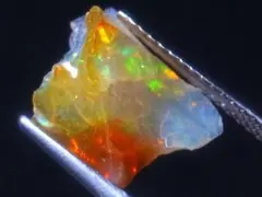 ２．２８ct 新品・バイカラー天然クリスタルオパール原石 エチオピア産
