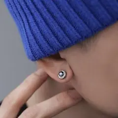 韓国 【数量限定】新品 黒 イヤリング レディース ダイヤ ピアス メンズ